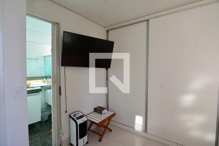 Suíte 1 de apartamento à venda com 3 quartos, 190m² em Buritis, Belo Horizonte