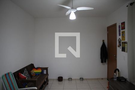 Sala de apartamento para alugar com 2 quartos, 44m² em Califórnia, Contagem