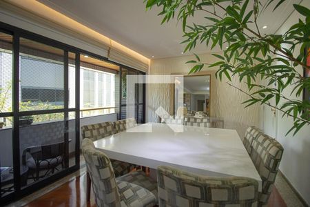 Apartamento à venda com 135m², 4 quartos e 2 vagas