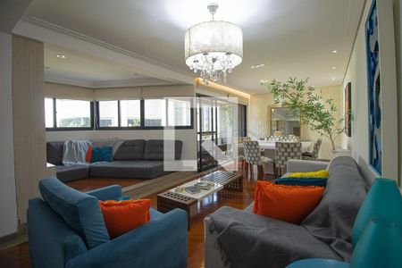 Apartamento à venda com 135m², 4 quartos e 2 vagas