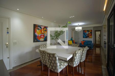 Apartamento à venda com 135m², 4 quartos e 2 vagas