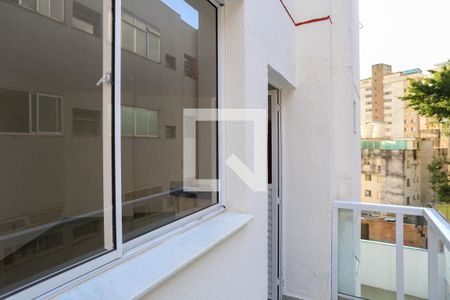 Varanda de apartamento à venda com 2 quartos, 47m² em Santo Antônio, Belo Horizonte