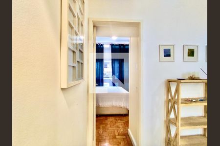 Corredor  de apartamento para alugar com 1 quarto, 75m² em Leblon, Rio de Janeiro