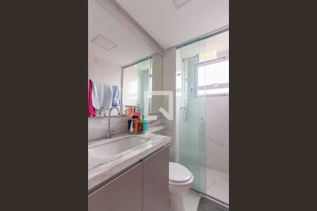 Banheiro de apartamento à venda com 2 quartos, 49m² em Jaguaribe, Osasco