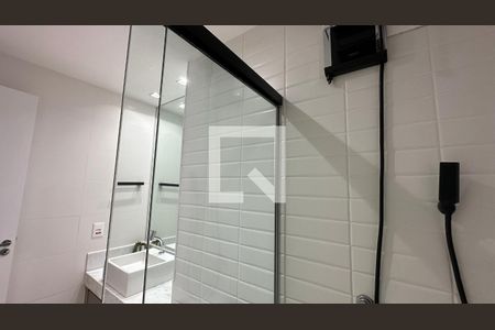 Banheiro de kitnet/studio para alugar com 1 quarto, 38m² em Setor Oeste, Goiânia