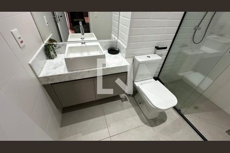 Banheiro de kitnet/studio para alugar com 1 quarto, 38m² em Setor Oeste, Goiânia