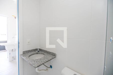 Banheiro de apartamento para alugar com 1 quarto, 63m² em Chácara Mafalda, São Paulo