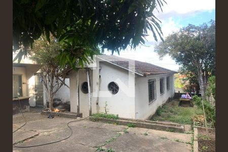 Casa à venda com 3 quartos, 180m² em Centro, Contagem