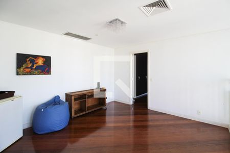 Hall de apartamento à venda com 2 quartos, 167m² em Moema, São Paulo