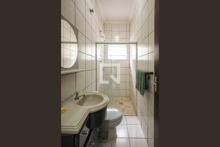 Banheiro de casa para alugar com 2 quartos, 90m² em Siciliano, São Paulo