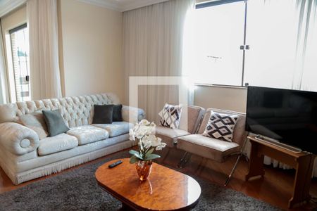 Sala de casa à venda com 4 quartos, 366m² em City Bussocaba, Osasco