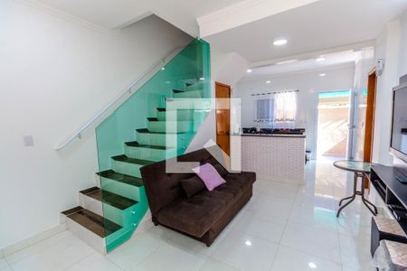 Sala de casa de condomínio para alugar com 2 quartos, 60m² em Vila Caiçara, Praia Grande