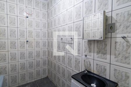 Banheiro de casa à venda com 1 quarto, 60m² em Cidade Domitila, São Paulo