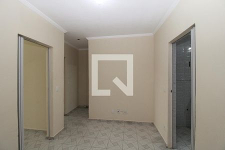 Sala de casa para alugar com 2 quartos, 56m² em Vila Granada, São Paulo