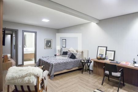 Casa de condomínio à venda com 479m², 3 quartos e 4 vagas Casa de condomínio à venda com 479m², 3 quartos e 4 vagassuite 3