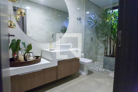 Casa de condomínio à venda com 479m², 3 quartos e 4 vagas Casa de condomínio à venda com 479m², 3 quartos e 4 vagasSala de TV