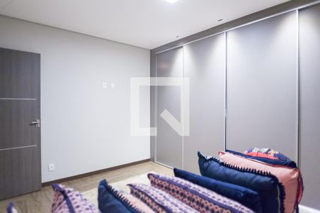 Casa de condomínio à venda com 479m², 3 quartos e 4 vagas Casa de condomínio à venda com 479m², 3 quartos e 4 vagassuite 2