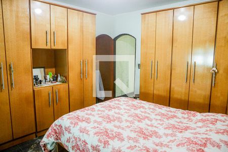 Suíte de casa à venda com 3 quartos, 212m² em Jardim Marek, Santo André