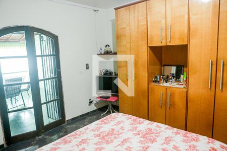 Suíte de casa à venda com 3 quartos, 212m² em Jardim Marek, Santo André