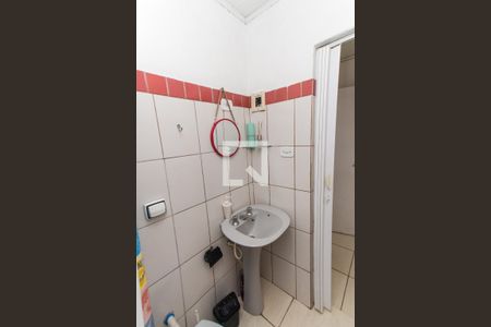 Banheiro de apartamento para alugar com 1 quarto, 35m² em Vila Nivi, São Paulo