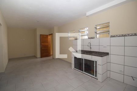 Sala/Cozinha de kitnet/studio para alugar com 2 quartos, 70m² em Vila Zat, São Paulo