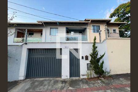 Fachada de casa à venda com 3 quartos, 130m² em Tres Barras, Contagem