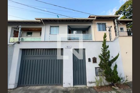 Fachada de casa à venda com 3 quartos, 130m² em Tres Barras, Contagem