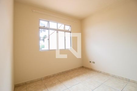 Quarto de apartamento para alugar com 1 quarto, 40m² em Novo Mundo, Curitiba