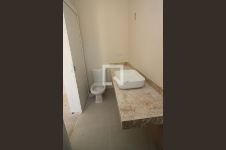 Casa para alugar com 146m², 3 quartos e 3 vagas Casa para alugar com 146m², 3 quartos e 3 vagasBanheiro da Suíte