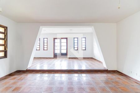 Sala de casa para alugar com 2 quartos, 150m² em Vila do Castelo, São Paulo