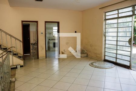 Casa à venda com 300m², 4 quartos e 1 vagaSala