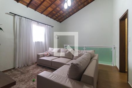 Sala de casa para alugar com 4 quartos, 172m² em Vila Rei, Mogi das Cruzes