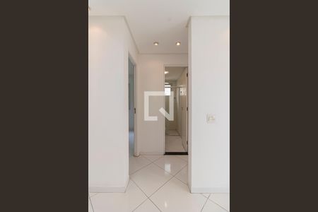 Corredor de apartamento para alugar com 2 quartos, 55m² em Vila Homero Thon, Santo André