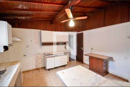 Casa à venda com 300m², 3 quartos e 1 vaga Casa à venda com 300m², 3 quartos e 1 vagaCozinha