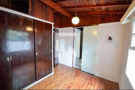 Casa à venda com 300m², 3 quartos e 1 vaga Casa à venda com 300m², 3 quartos e 1 vagaSuíte 2