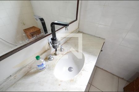 Casa à venda com 300m², 3 quartos e 1 vaga Casa à venda com 300m², 3 quartos e 1 vagaBanheiro Social