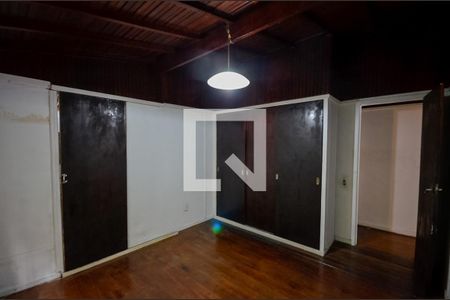 Casa à venda com 300m², 3 quartos e 1 vaga Casa à venda com 300m², 3 quartos e 1 vagaSuíte 1