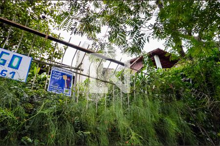 Casa à venda com 300m², 3 quartos e 1 vaga Casa à venda com 300m², 3 quartos e 1 vagaFachada