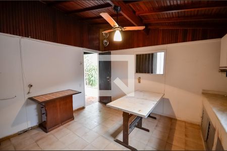 Casa à venda com 300m², 3 quartos e 1 vaga Casa à venda com 300m², 3 quartos e 1 vagaCozinha