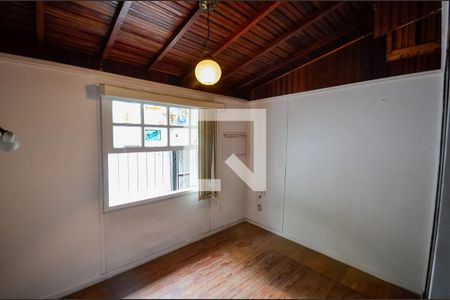 Casa à venda com 300m², 3 quartos e 1 vaga Casa à venda com 300m², 3 quartos e 1 vagaSuíte 2