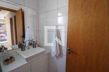 Banheiro de apartamento à venda com 2 quartos, 56m² em Jardim Peri, São Paulo