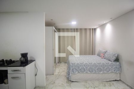 Sala/Cozinha de apartamento à venda com 1 quarto, 28m² em Vila Campanela, São Paulo