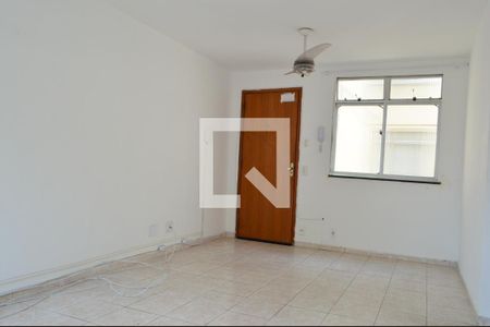 Sala de apartamento para alugar com 1 quarto, 48m² em Taquara, Rio de Janeiro