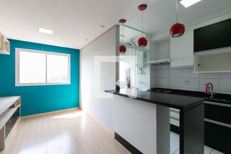 Sala de apartamento para alugar com 2 quartos, 47m² em Vila Carmosina, São Paulo