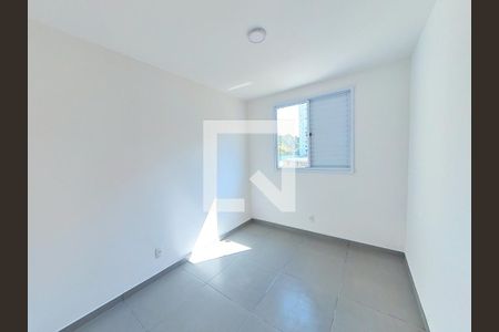 Quarto 1 de apartamento para alugar com 2 quartos, 44m² em Jardim Iris, São Paulo