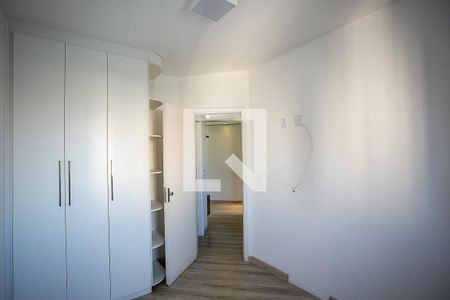 Quarto 1 de apartamento para alugar com 2 quartos, 52m² em Jardim Henriqueta, Taboão da Serra