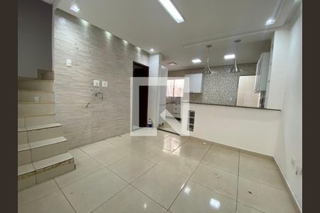 Sala de casa para alugar com 2 quartos, 56m² em Vila Rui Barbosa, São Paulo