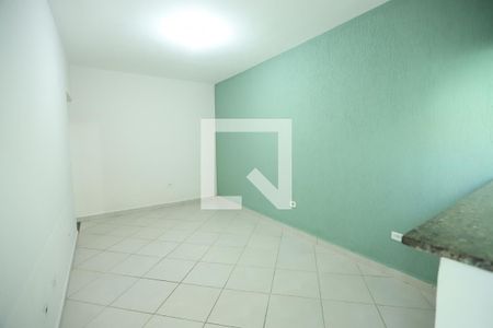 Sala de casa para alugar com 2 quartos, 70m² em Vila Amorim, Suzano