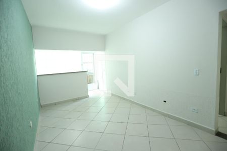 Sala de casa para alugar com 2 quartos, 70m² em Vila Amorim, Suzano