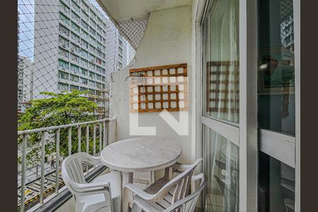 Sacada de apartamento para alugar com 2 quartos, 86m² em Centro, Guarujá